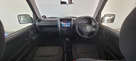 2018-Suzuki-Jimny-13_5