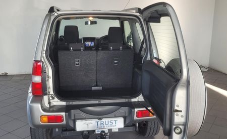 2018-Suzuki-Jimny-13_8