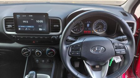 2023-Hyundai-Venue-10-TGDI-Fluid-DCT_13