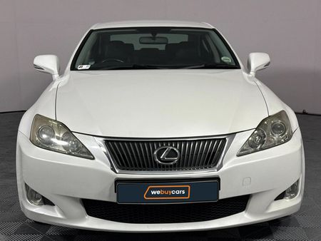 2010-Lexus-IS-250-Auto_13