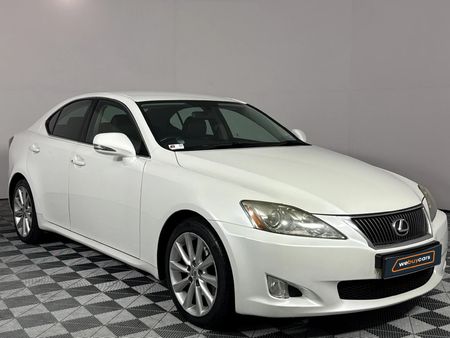 2010-Lexus-IS-250-Auto_14