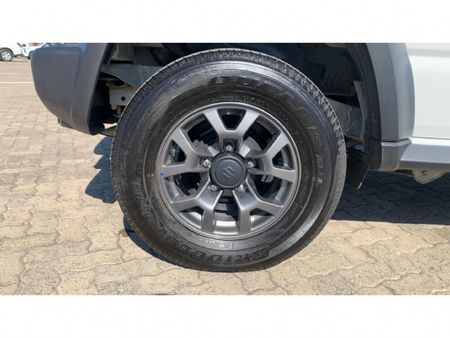 2025-Suzuki-Jimny-15-GLX-AllGrip-5-Door_8