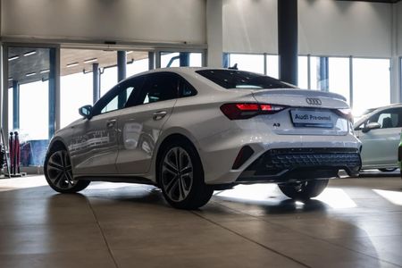 2026-Audi-A3-35-TFSI-S-Line-Auto_5