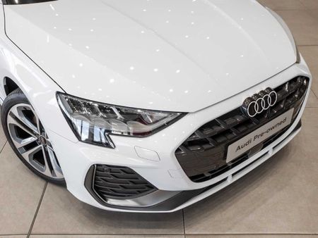 2025-Audi-A3-Sportback-35-TFSI-Auto_1