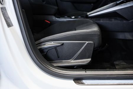 2025-Audi-A3-35-TFSI-S-Line-Auto_9