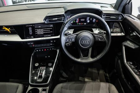 2025-Audi-A3-35-TFSI-S-Line-Auto_18