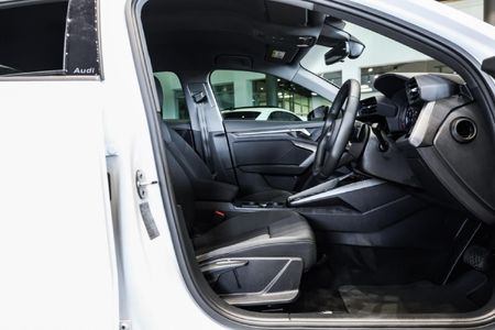 2025-Audi-A3-35-TFSI-S-Line-Auto_7