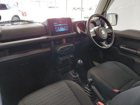 2024-Suzuki-Jimny-15-GL-AllGrip-5-Door_9