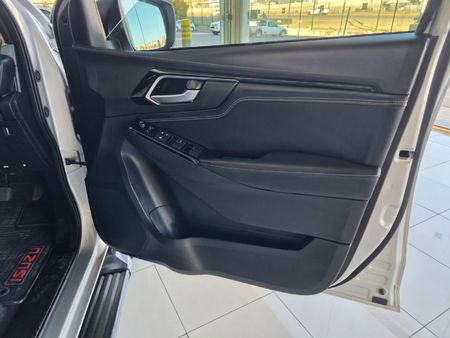 2023-Isuzu-D-Max-30-DDI-V-Cross-HR-Auto-Double-Cab_18