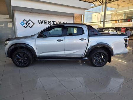 2023-Isuzu-D-Max-30-DDI-V-Cross-HR-Auto-Double-Cab_8