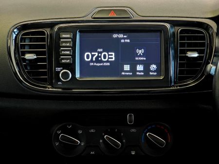 2024-Kia-Pegas-14-EX-Auto_5