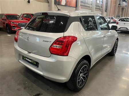 2020-Suzuki-Swift-12-GL-Auto_6