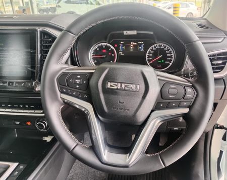 2026-Isuzu-D-Max-30-DDI-LSE-4x4-Auto-Extended-Cab_11