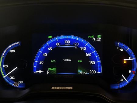 2023-Toyota-Corolla-Cross-18-GR-S-Hybrid_2