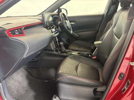 2023-Toyota-Corolla-Cross-18-GR-S-Hybrid_8