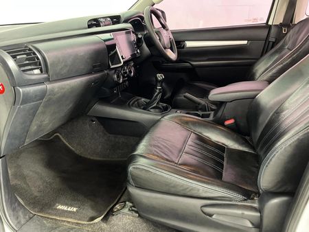 2020-Toyota-Hilux-24-GD-6-Raised-Body-SRX-Extended-Cab_3