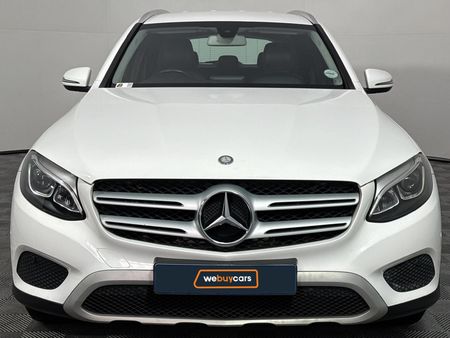 2016-Mercedes-Benz-GLC-220d_14