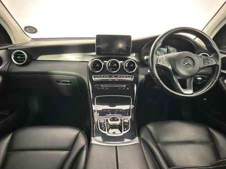 2016-Mercedes-Benz-GLC-220d_1