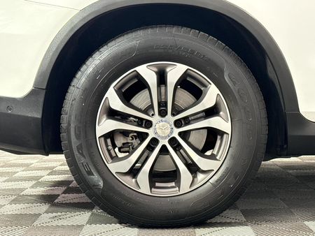 2016-Mercedes-Benz-GLC-220d_7
