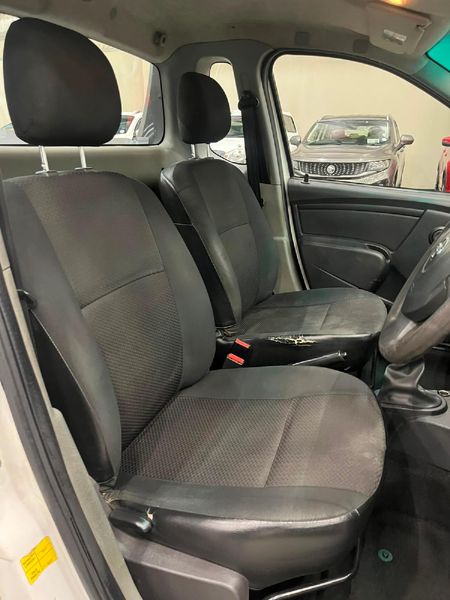 2021-Nissan-NP200-16-AC-Safety-Pack_12
