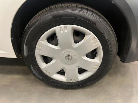 2021-Nissan-NP200-16-AC-Safety-Pack_8