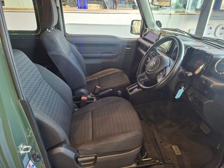 2022-Suzuki-Jimny-15-GLX-Auto_13