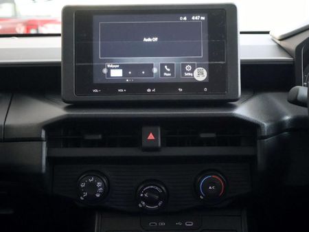2026-Toyota-Hilux-28-GD-6-RB-SRX-4x4-Auto-Double-Cab_14
