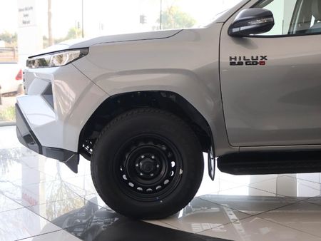2026-Toyota-Hilux-28-GD-6-RB-SRX-4x4-Auto-Double-Cab_7