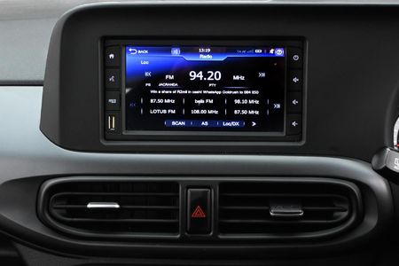 2023-Hyundai-Grand-i10-10-Motion_16