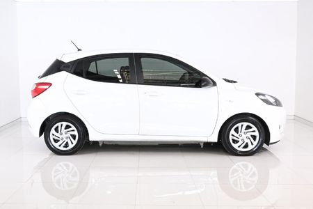 2023-Hyundai-Grand-i10-10-Motion_1