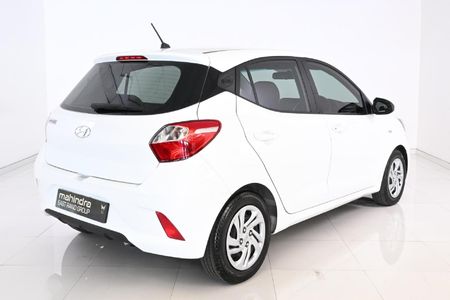 2023-Hyundai-Grand-i10-10-Motion_2