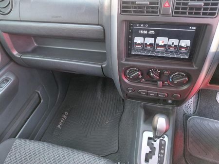 2016-Suzuki-Jimny-13-Auto_17