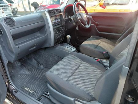 2016-Suzuki-Jimny-13-Auto_19