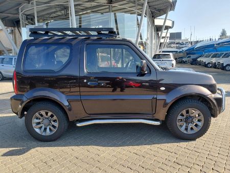 2016-Suzuki-Jimny-13-Auto_5