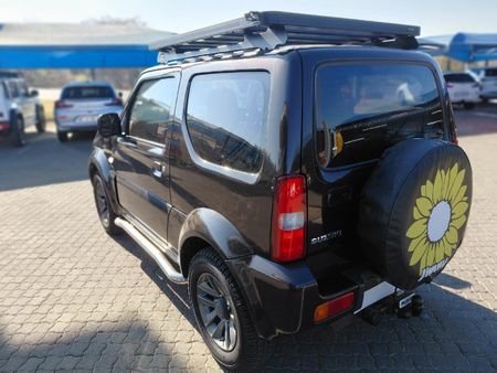 2016-Suzuki-Jimny-13-Auto_7