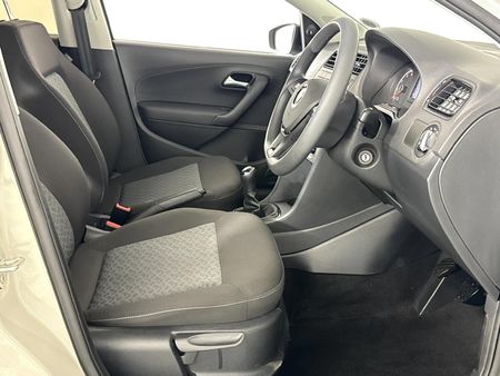 2026-Volkswagen-Polo-Vivo-14-Life_9