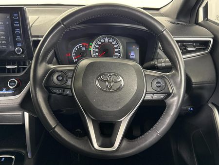 2022-Toyota-Corolla-Cross-18-XS_10