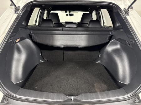 2022-Toyota-Corolla-Cross-18-XS_12