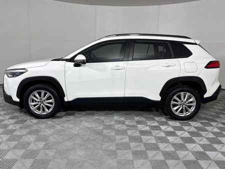 2022-Toyota-Corolla-Cross-18-XS_17