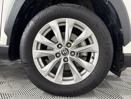 2022-Toyota-Corolla-Cross-18-XS_5