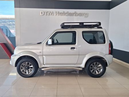 2015-Suzuki-Jimny-13-Auto_12