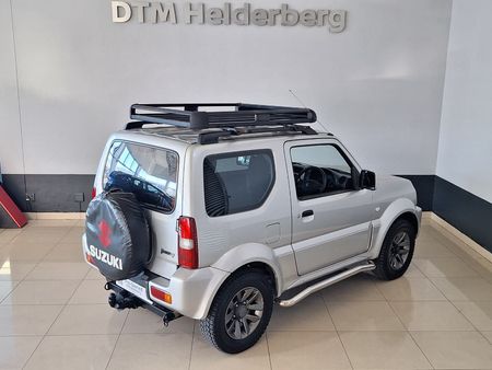 2015-Suzuki-Jimny-13-Auto_13