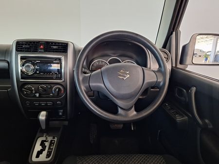2015-Suzuki-Jimny-13-Auto_20