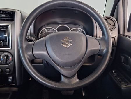 2015-Suzuki-Jimny-13-Auto_21