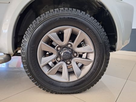 2015-Suzuki-Jimny-13-Auto_25