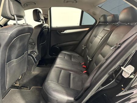 2010-Mercedes-Benz-C-Class-C-220-CDi-Classic-Auto_2