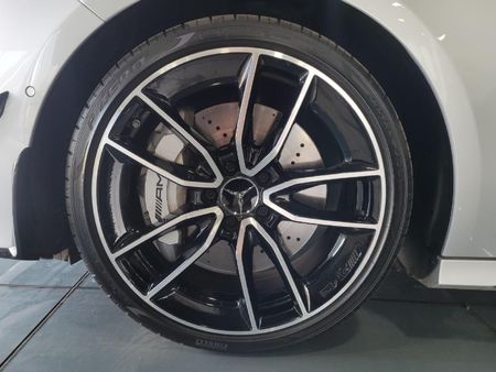 2024-Mercedes-AMG-A-Class-AMG-A35-4Matic_10