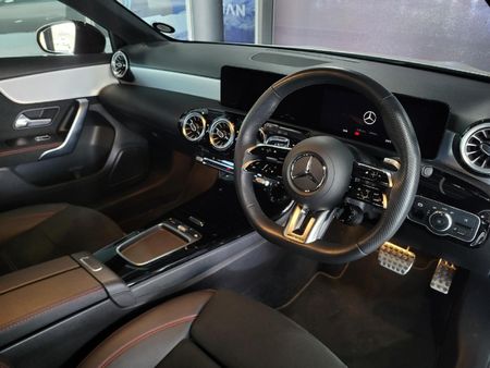 2024-Mercedes-AMG-A-Class-AMG-A35-4Matic_12