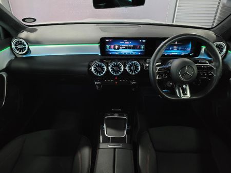 2024-Mercedes-AMG-A-Class-AMG-A35-4Matic_16