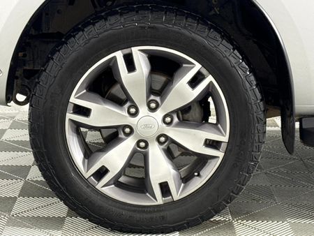 2017-Ford-Everest-32-TDCi-LTD-4x4-Auto_4